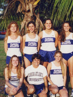 Team portrait of the FAU Women's Tennis team
